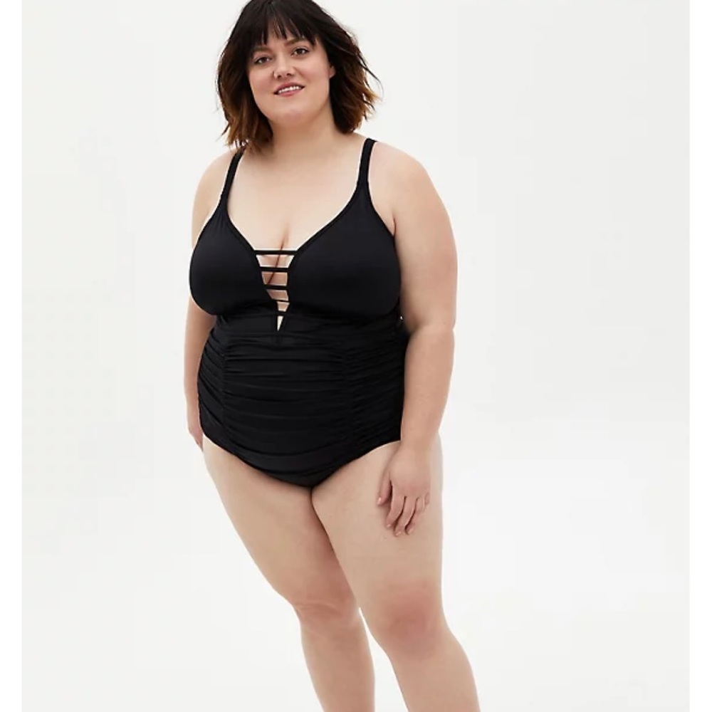 NWOT size 2 super cute torrid swimsuit